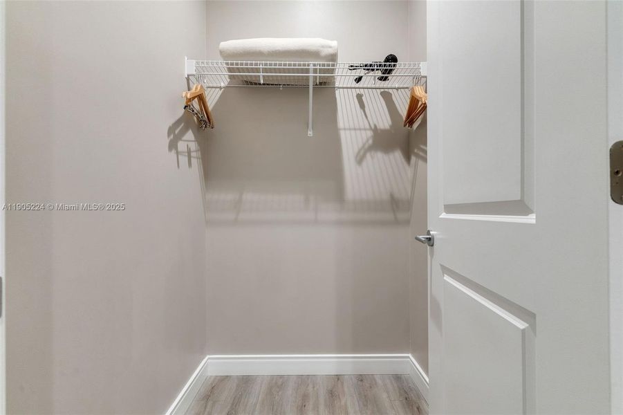 Spacious, unfurnished interior of a new home in , Kissimmee (Image 20).