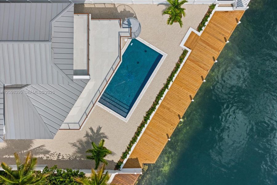 Exterior details and patio area of a home in , Key Largo (Image 38).