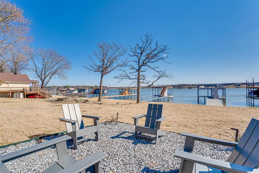 Community amenities in , Eustace (Image 34).