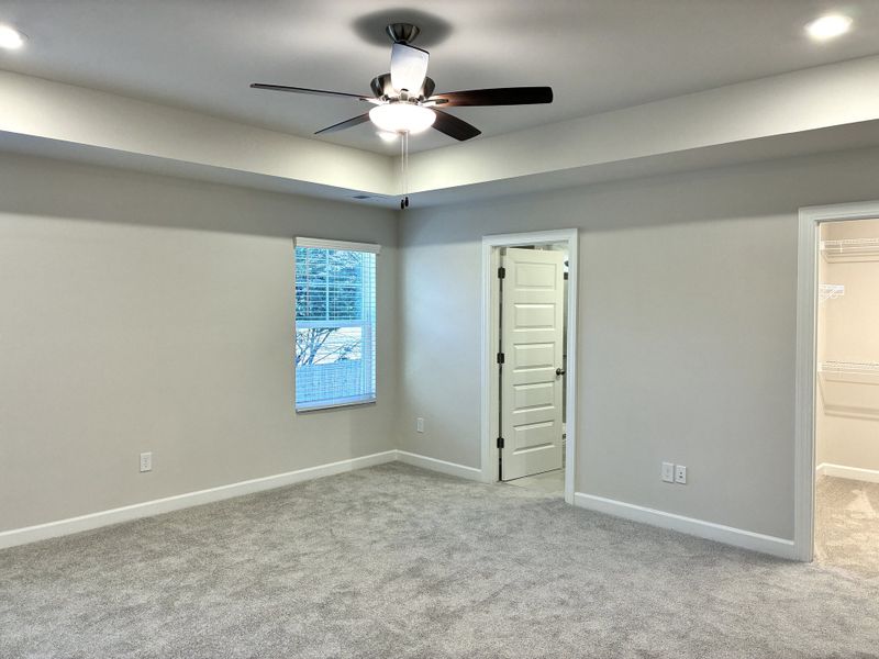 Spacious, unfurnished interior of a new home in Miller Park, Greenville (Image 16).