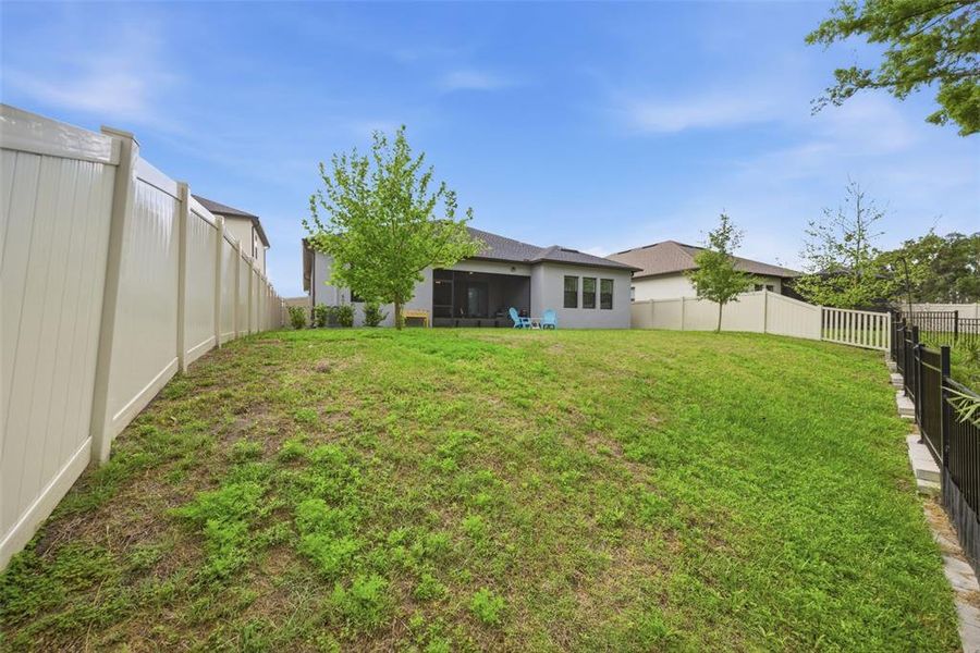 Exterior details and patio area of a home in , Land O' Lakes (Image 34).