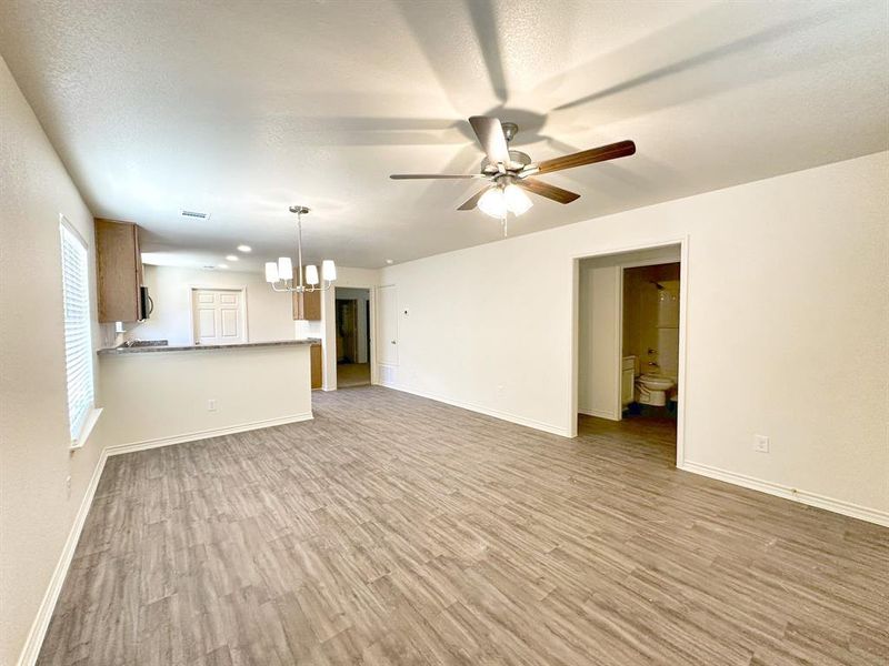 Spacious, unfurnished interior of a new home in , Mineral Wells (Image 5).