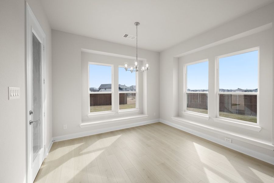 Spacious, unfurnished interior of a new home in Hayes Crossing, Midlothian (Image 21).