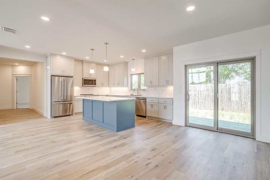 Furnished interior view inside a new home in , Mineral Wells (Image 14).