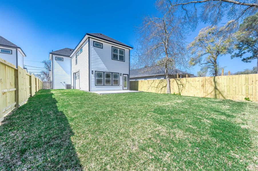 Another angle highlighting the open outdoor space.