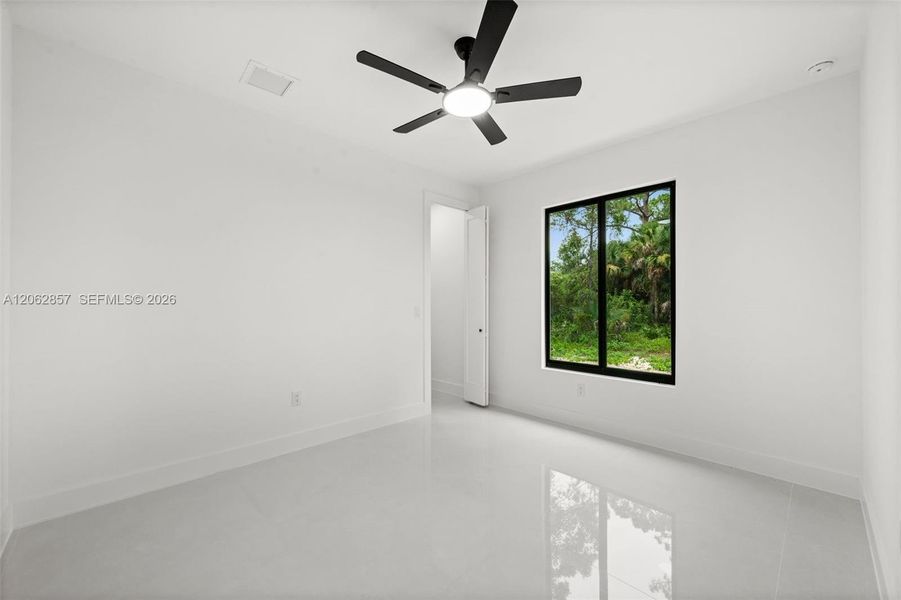 Spacious, unfurnished interior of a new home in , Lehigh Acres (Image 23).
