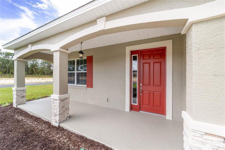 Exterior details and patio area of a home in , Ocala (Image 18).