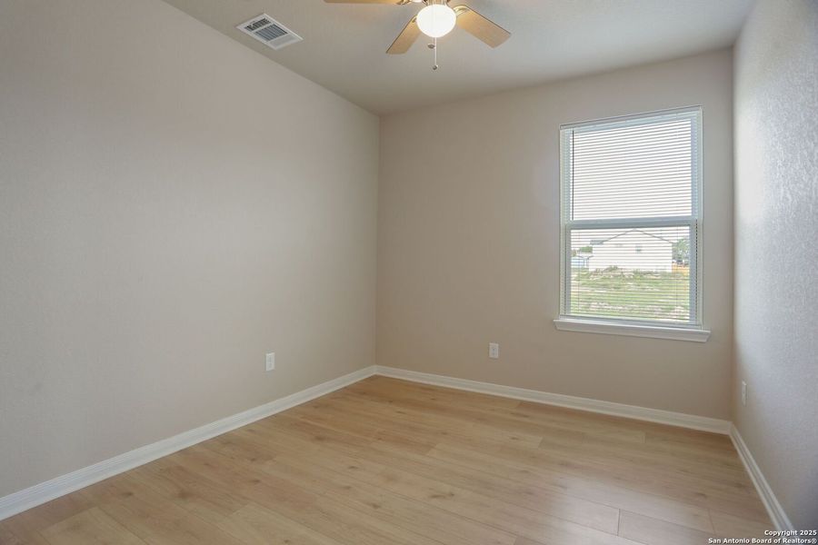 Spacious, unfurnished interior of a new home in , San Antonio (Image 9).