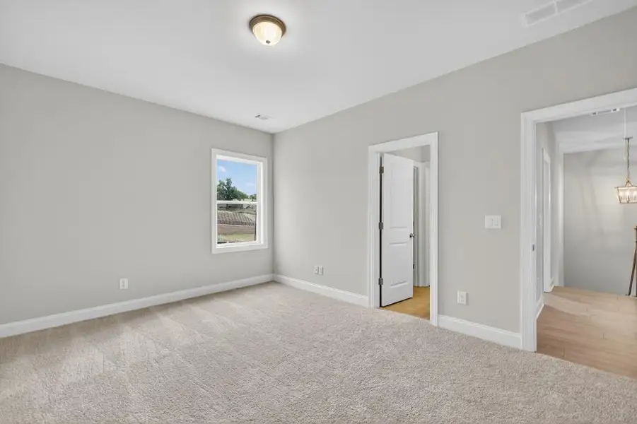 Spacious, unfurnished interior of a new home in Hemingway, Flowery Branch (Image 35). Spacious, unfurnished interior of a new home in Hemingway, Flowery Branch (Image 35).