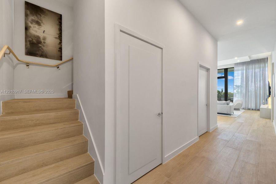 Spacious, unfurnished interior of a new home in Casamar, Pompano Beach (Image 22).