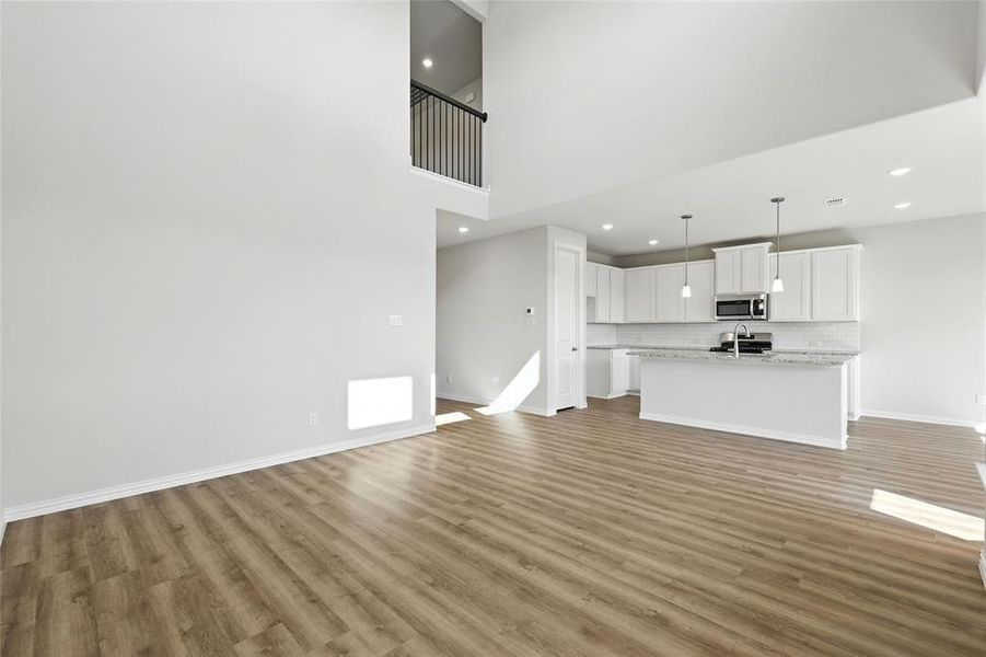 Spacious, unfurnished interior of a new home in Pebblebrook, Sherman (Image 25).
