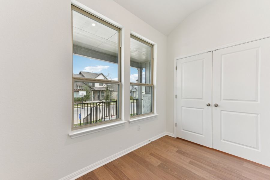 Spacious, unfurnished interior of a new home in Sage Hollow, Kyle (Image 13).