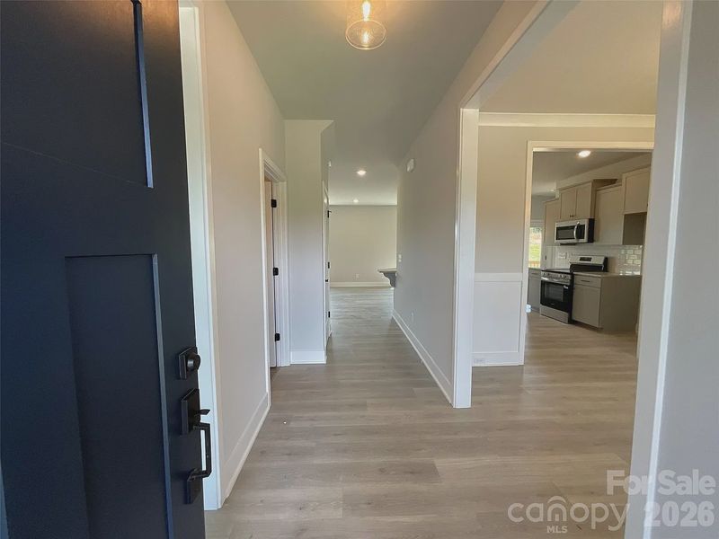 Spacious, unfurnished interior of a new home in Northlake, Statesville (Image 11).