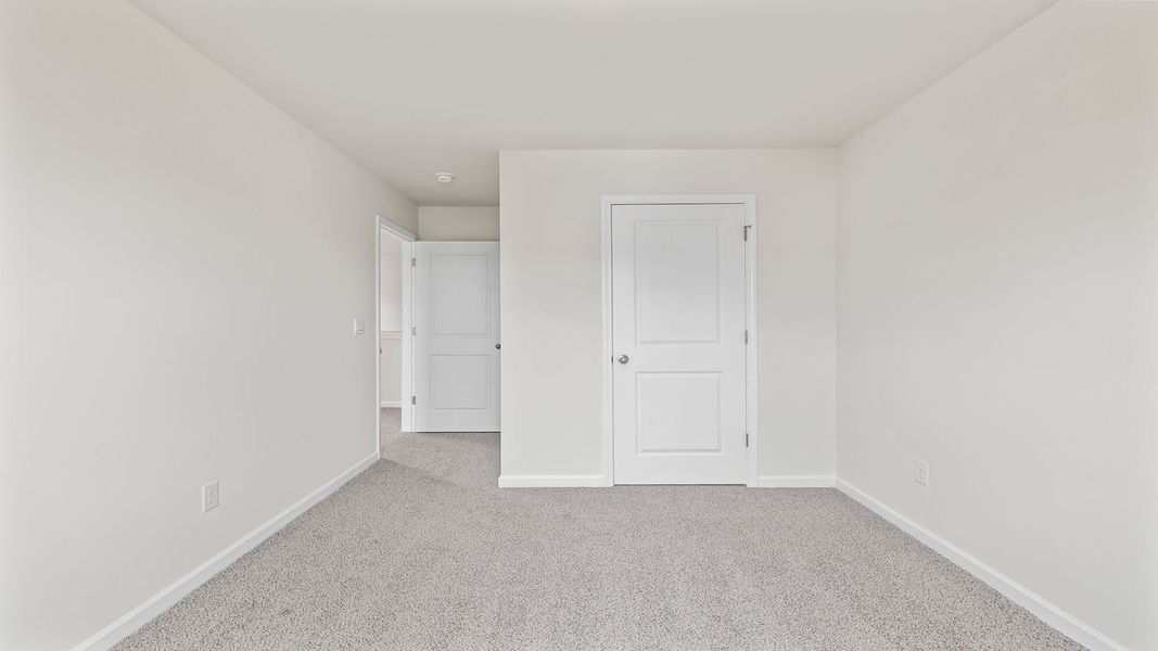 Spacious, unfurnished interior of a new home in Cloverdale Hills, Piedmont (Image 21).