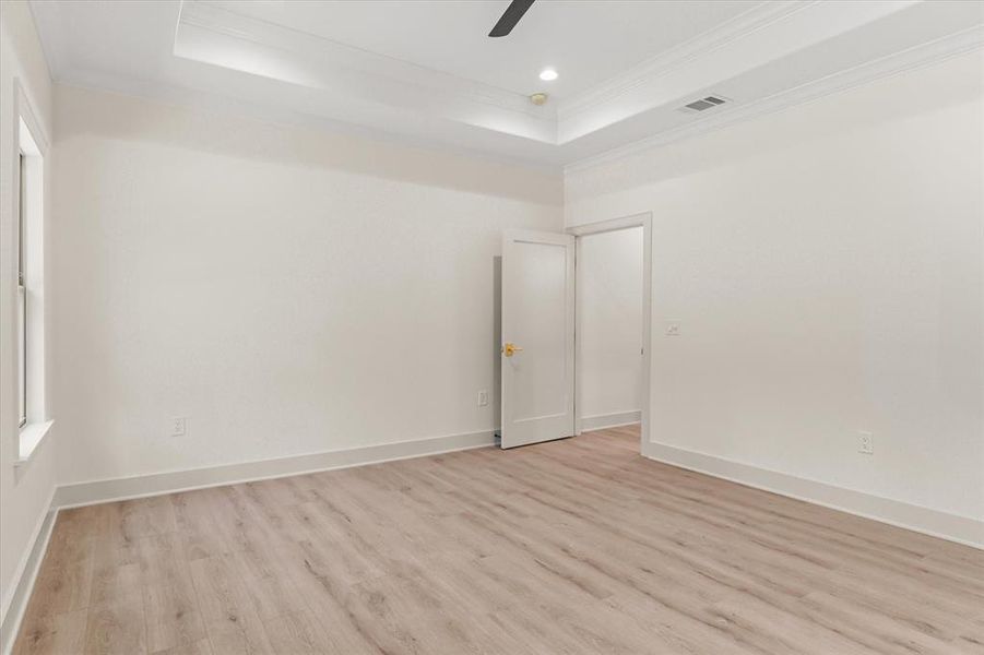 Spacious, unfurnished interior of a new home in , Grand Saline (Image 26).