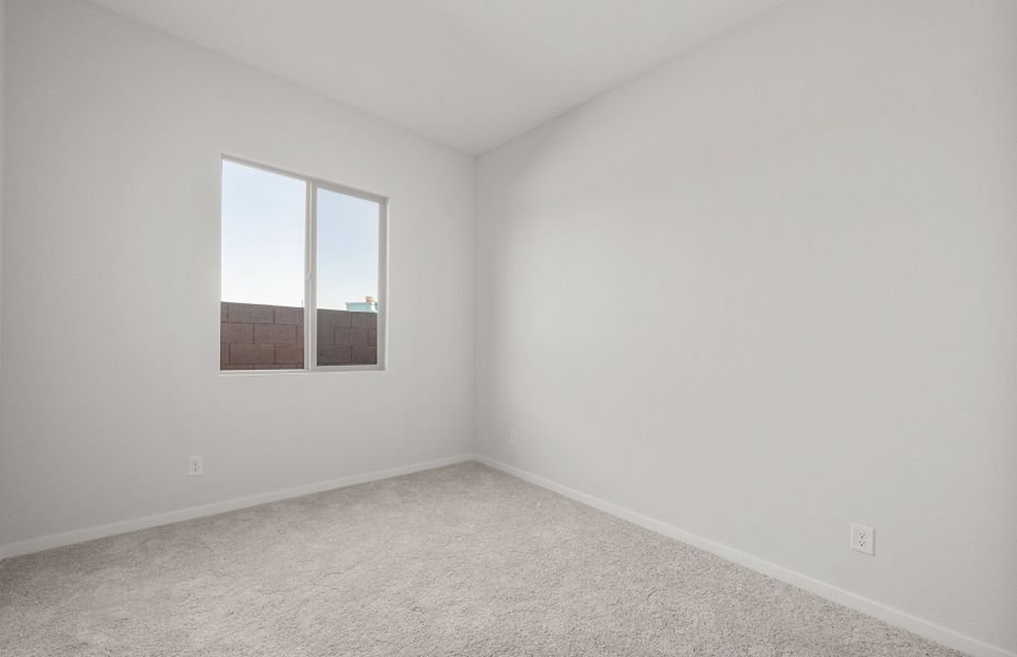 Spacious, unfurnished interior of a new home in Artisan at Asante, Surprise (Image 22).