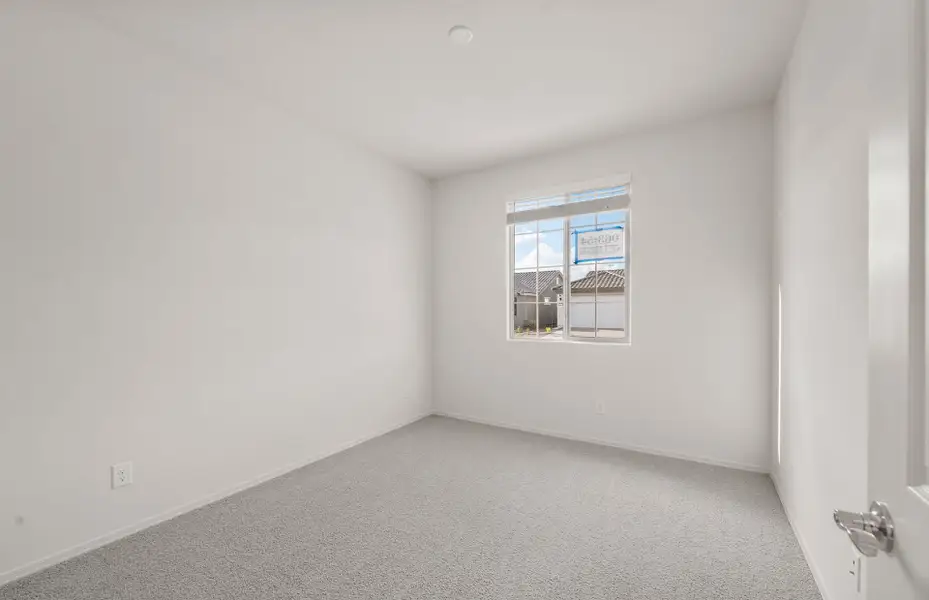 Spacious, unfurnished interior of a new home in Sun City Festival, Buckeye (Image 16).