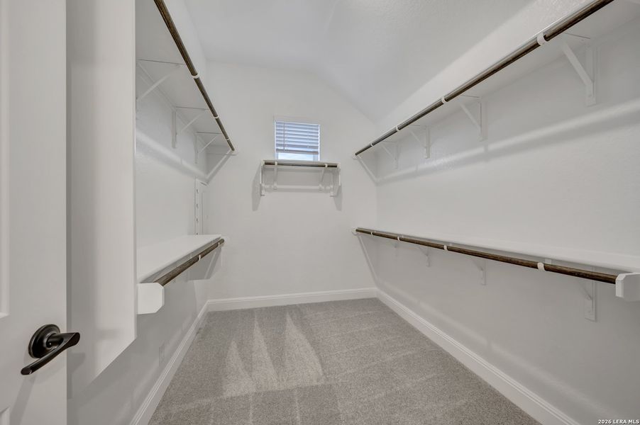 Spacious, unfurnished interior of a new home in Davis Ranch 50', San Antonio (Image 33).