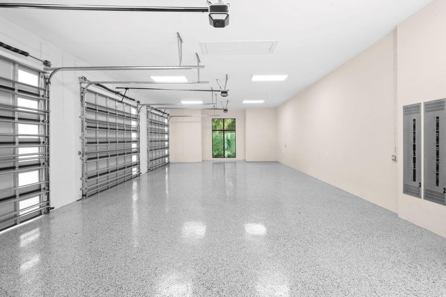 Spacious, unfurnished interior of a new home in , North Palm Beach (Image 46).