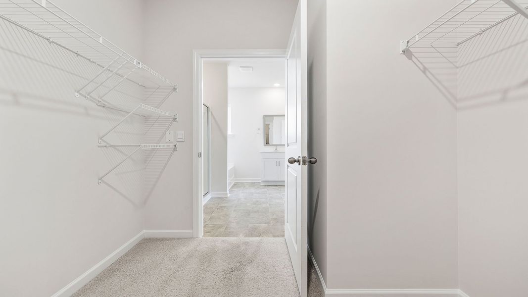 Image 32 of a home in Woodglen.