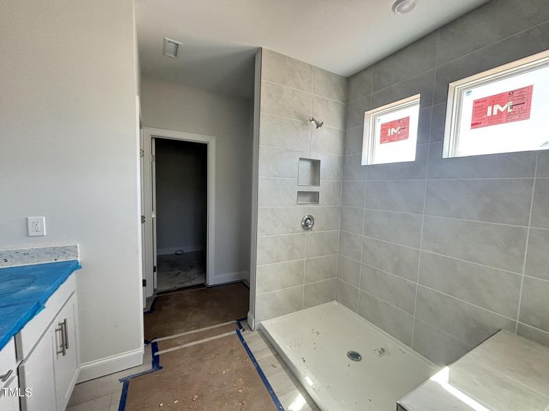 Master Bathroom Master Bathroom