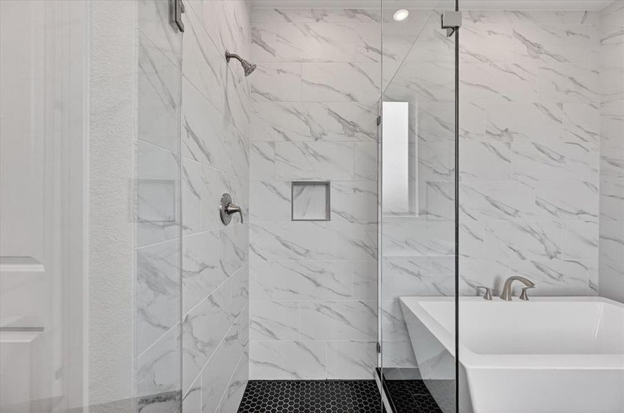 Furnished interior view inside a new home in Goodland, Venus (Image 12).