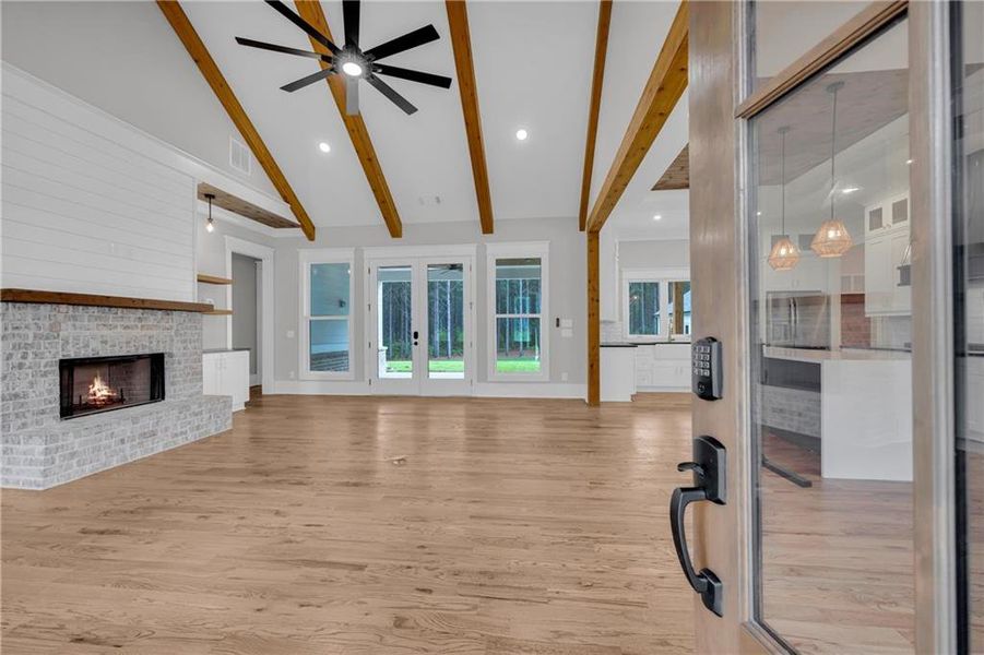 Spacious, unfurnished interior of a new home in , Monroe (Image 27).