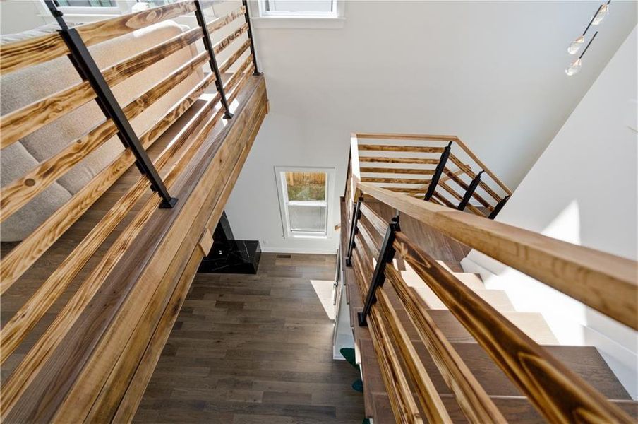 Image 52 of a home in .