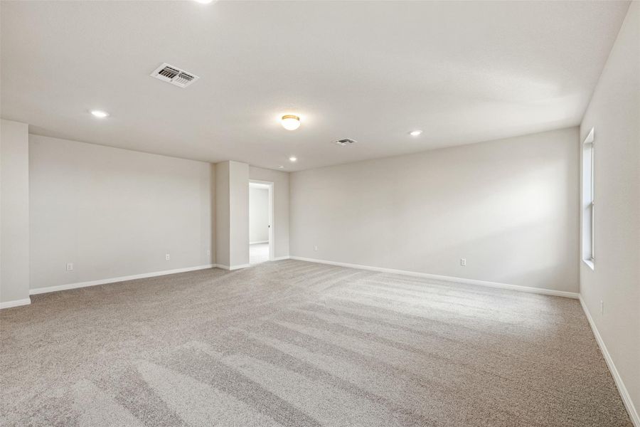 Spacious, unfurnished interior of a new home in Patterson Ranch, Georgetown (Image 15).