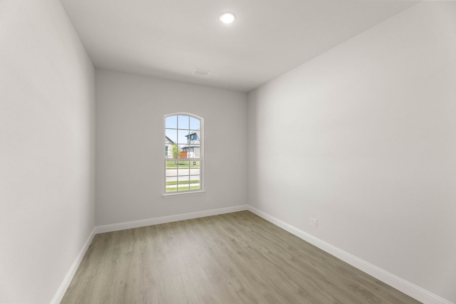 Spacious, unfurnished interior of a new home in Timberbrook, Justin (Image 23).