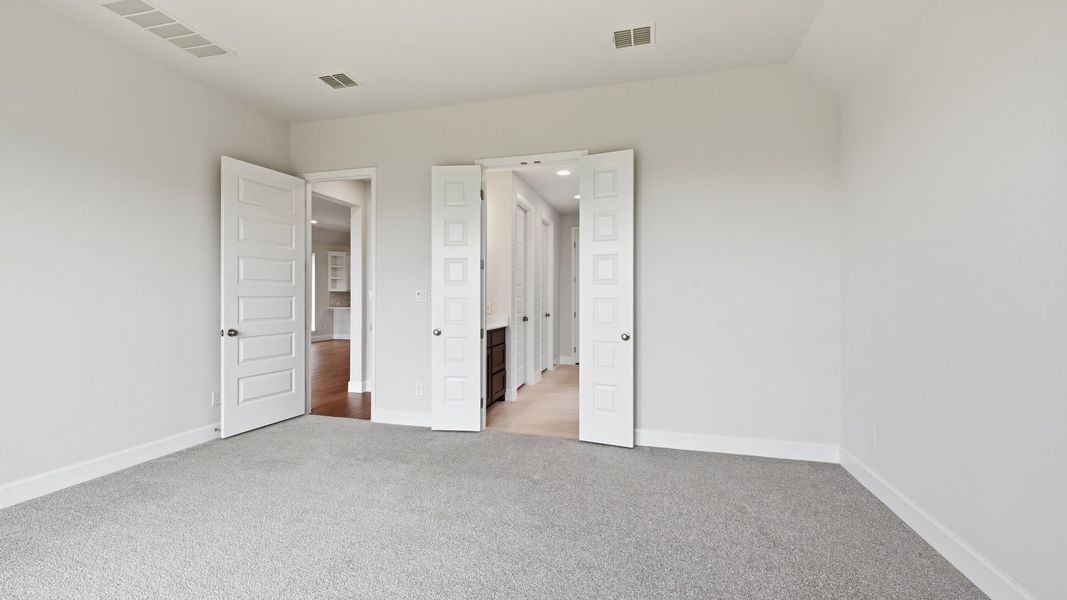 Spacious, unfurnished interior of a new home in Devonshire, Forney (Image 21).