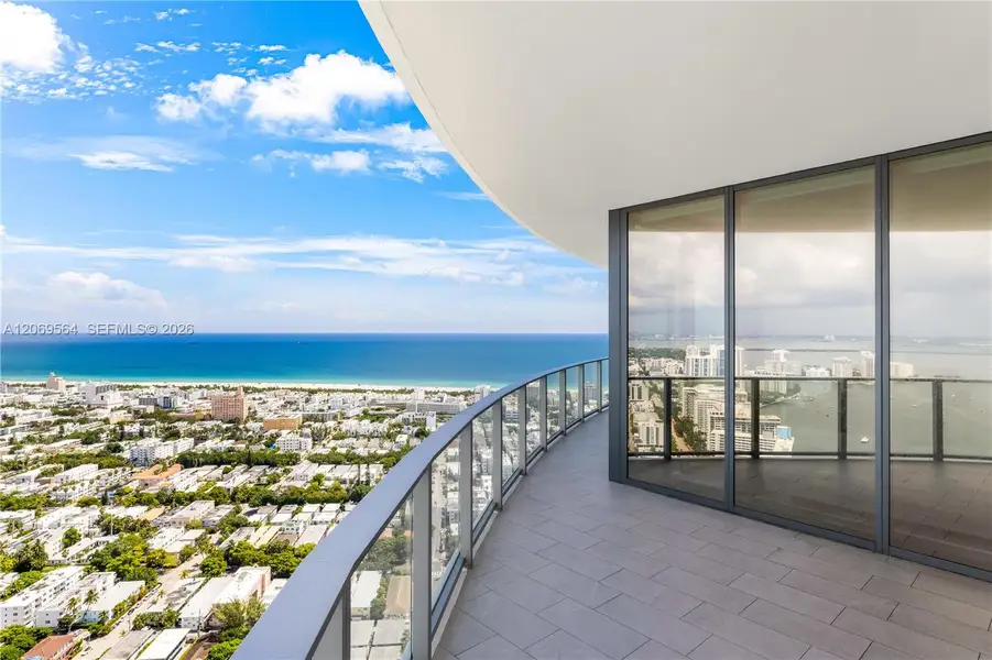 Condo located in Miami Beach, FL showcasing its design and architecture (Image 4). Condo located in Miami Beach, FL showcasing its design and architecture (Image 4).