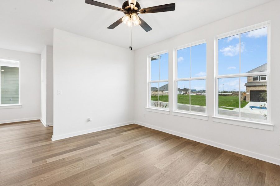 Spacious, unfurnished interior of a new home in Mayfair, New Braunfels (Image 13).