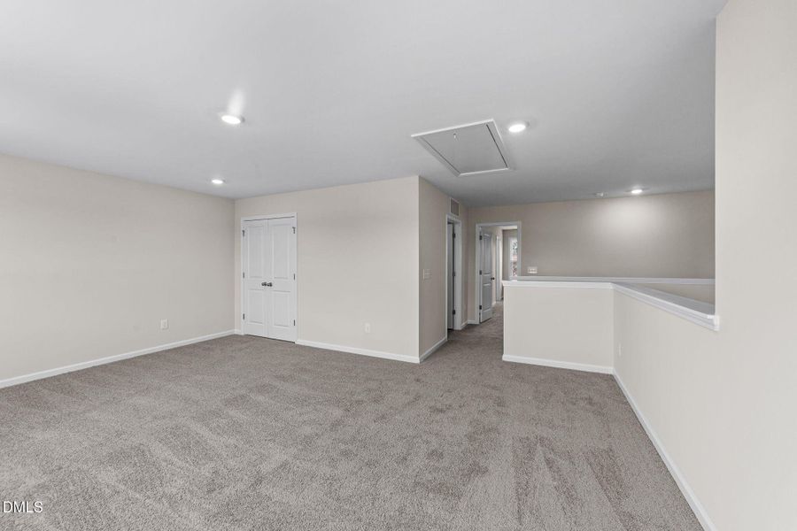 25-web-or-mls-VB4A6000