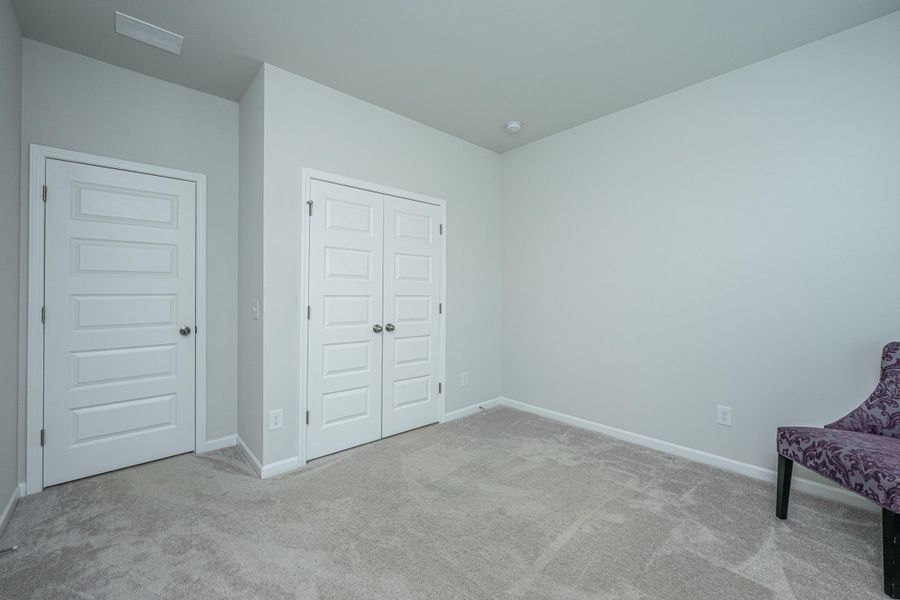 Spacious, unfurnished interior of a new home in , Summerville (Image 18).