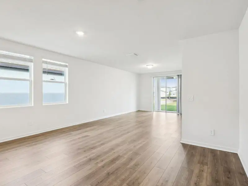 Spacious, unfurnished interior of a new home in Wynnstone - Signature Series, Davenport (Image 9). Spacious, unfurnished interior of a new home in Wynnstone - Signature Series, Davenport (Image 9).