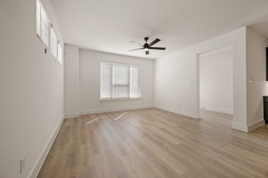 Spacious, unfurnished interior of a new home in Chelsea Commons, Allen (Image 21).