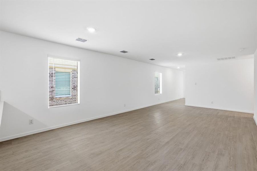 Spacious, unfurnished interior of a new home in Falcon Heights, Forney (Image 13).