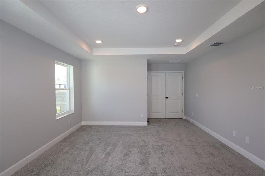 Spacious, unfurnished interior of a new home in Eden at Crossprairie, St. Cloud (Image 27).