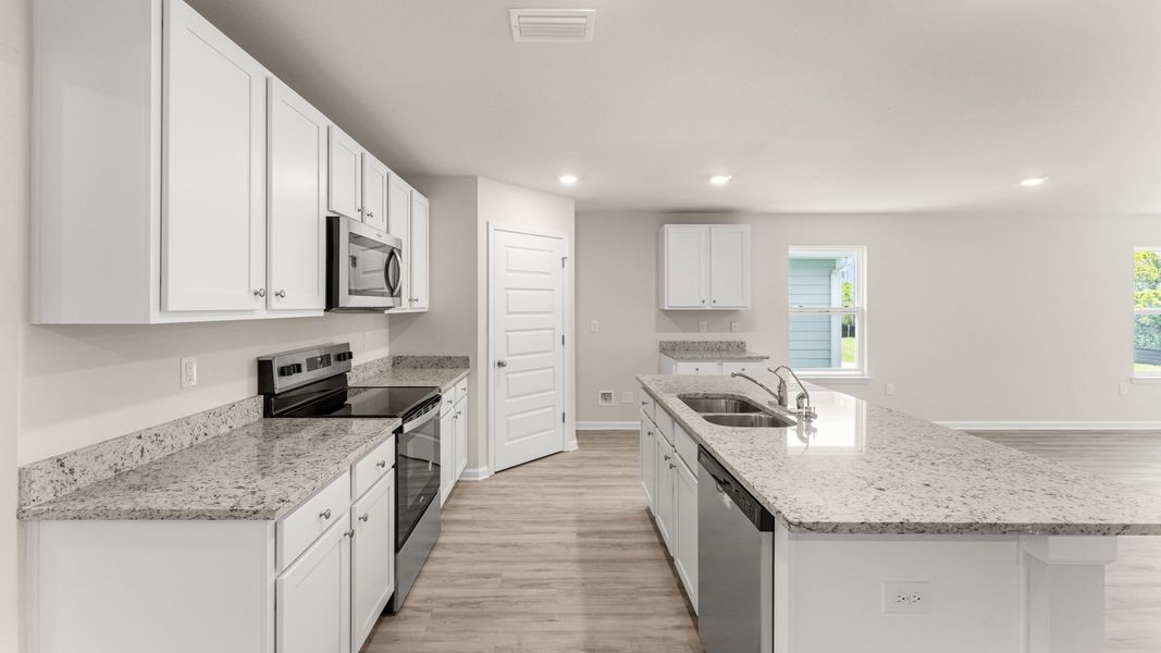 Representative furnished interior of a home built from the Lakeside by D.R. Horton in Sunny Hills, Chipley (Image 7).