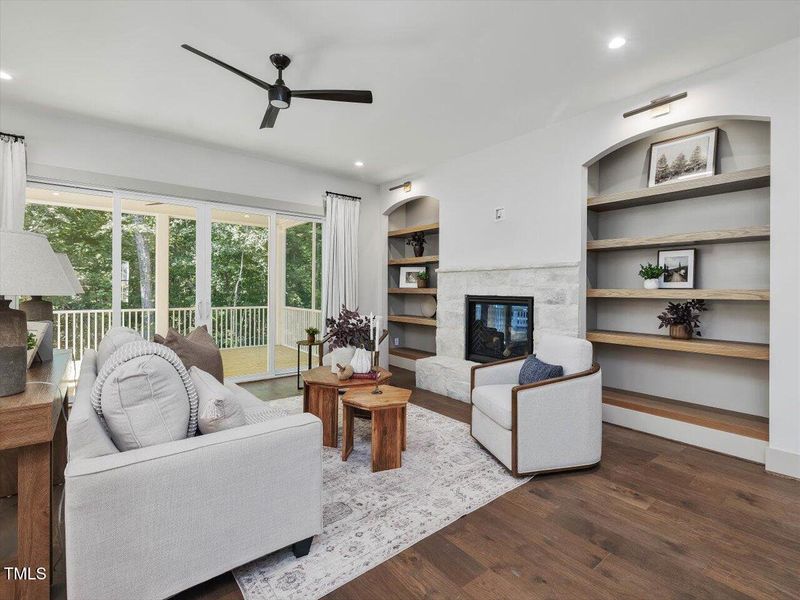 027-Living Room 027-Living Room