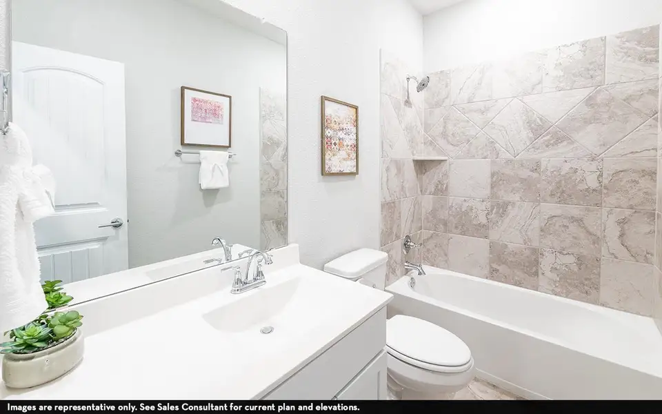 Furnished interior view inside a new home in Suncreek Estates, Rosharon (Image 5).