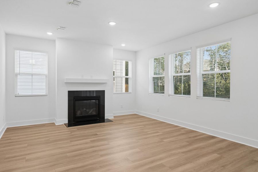 Spacious, unfurnished interior of a new home in Stono Village, Hollywood (Image 29).