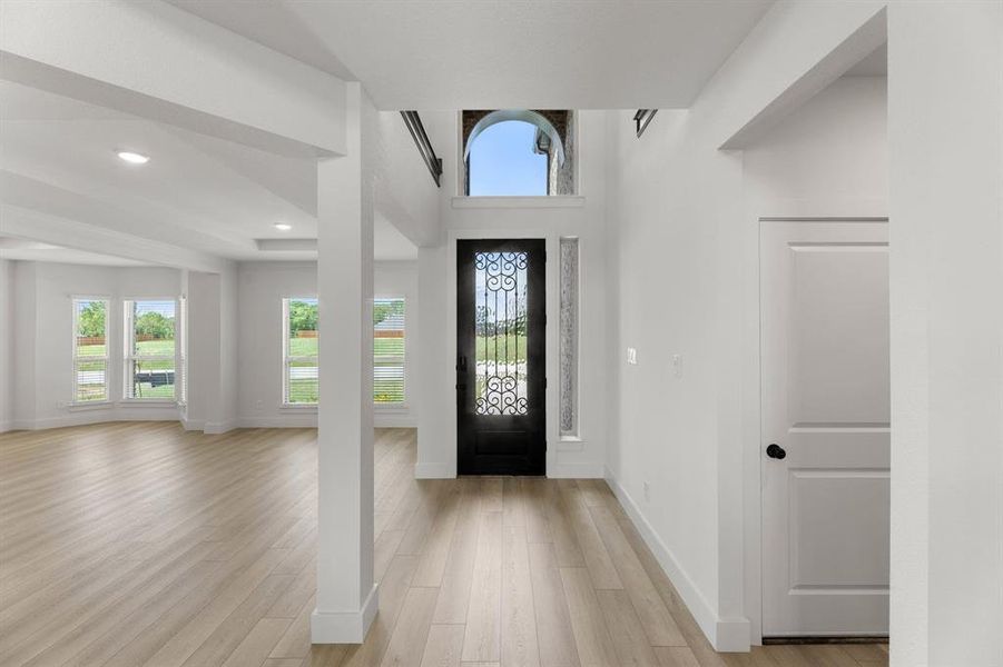 210 Cheyenne Mountain-Entry-1