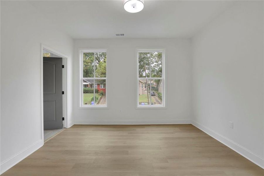 Spacious, unfurnished interior of a new home in , Atlanta (Image 20).
