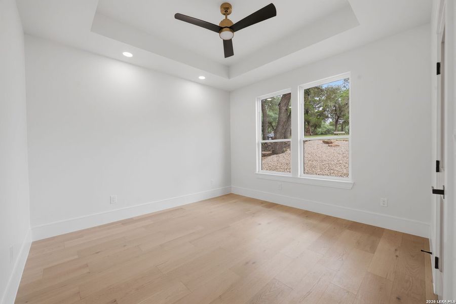 Spacious, unfurnished interior of a new home in , San Antonio (Image 25).