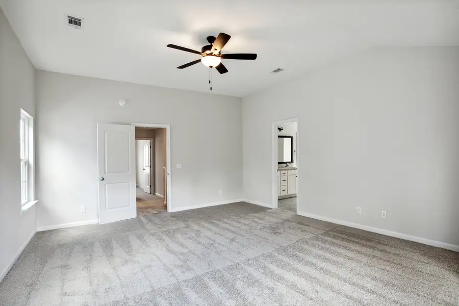 Representative unfurnished interior of a home built from the The Dunham by RTS Homes in Lakeside at Fifteen West, Hinesville (Image 25).