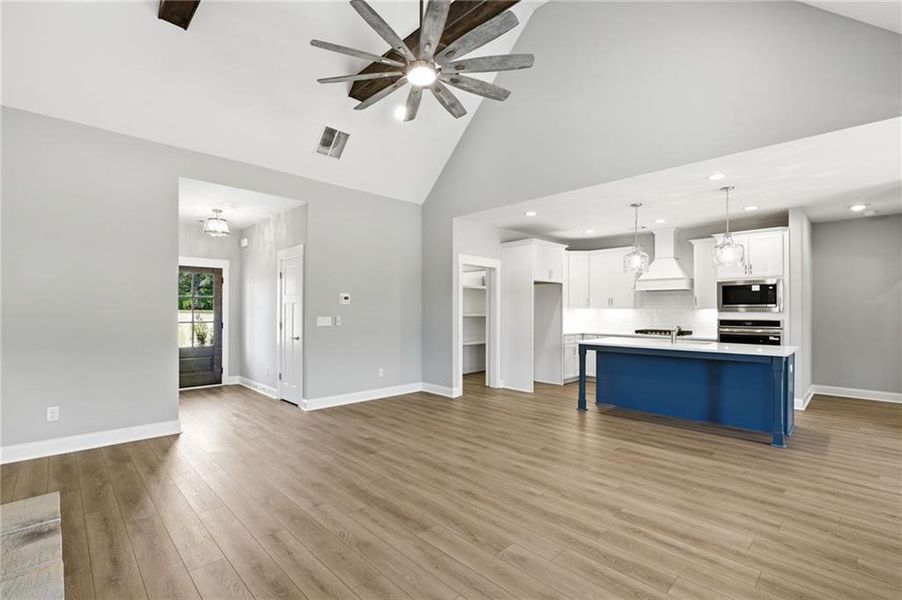Spacious, unfurnished interior of a new home in , Monroe (Image 31).