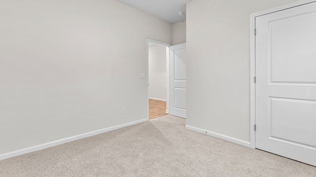 Spacious, unfurnished interior of a new home in Forest Creek, Winston-Salem (Image 11).