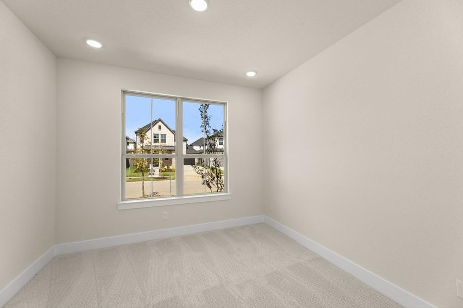 Spacious, unfurnished interior of a new home in Garden Collection at Union Park, Little Elm (Image 23).